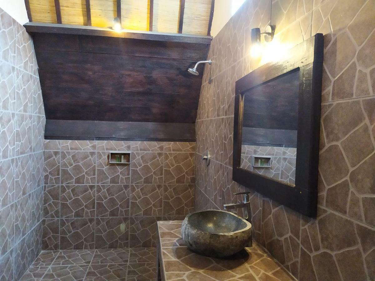 Kusuka Bungalow Gili Trawangan Exterior foto
